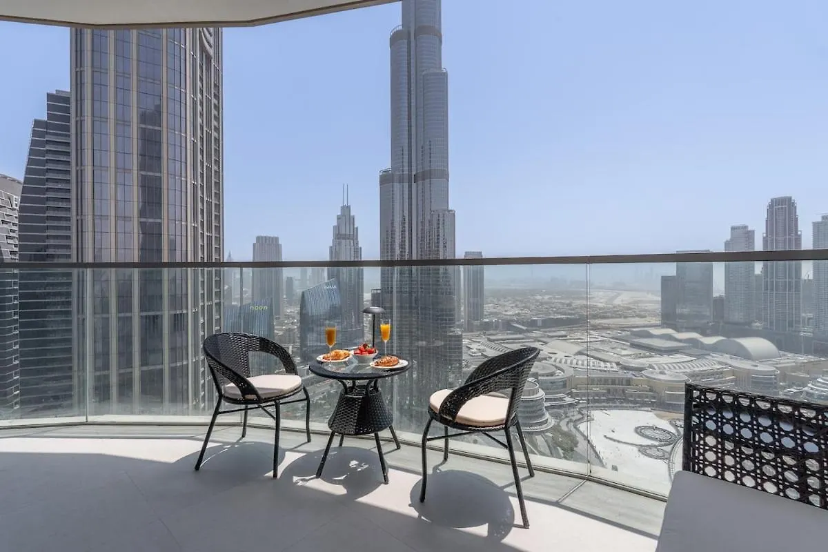 Lux 3 Bedroom & Maidroom Burj & Fountain View 1Gbps Wifi Dubai