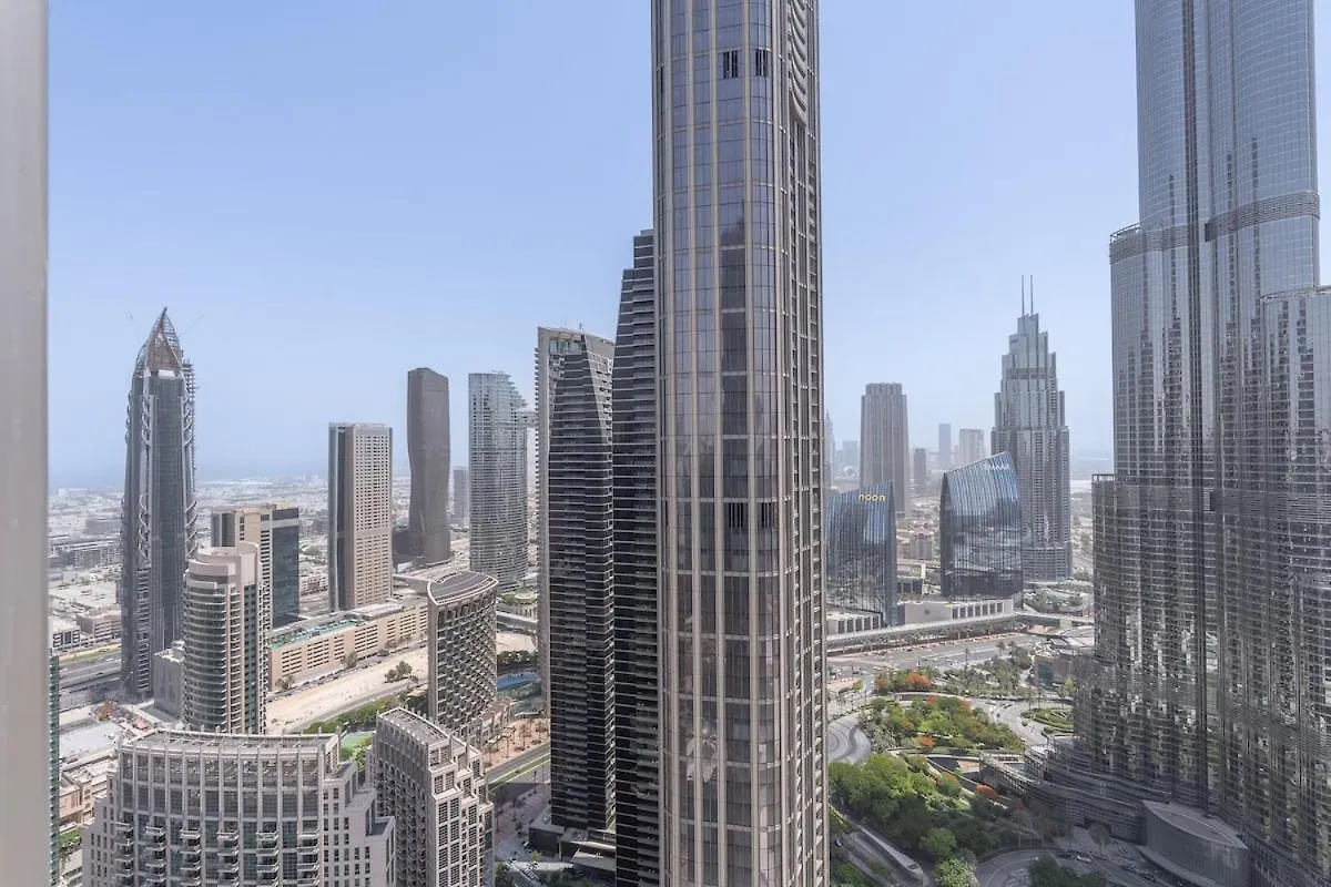Apartamento Lux 3 Bedroom & Maidroom Burj & Fountain View 1Gbps Wifi Dubai