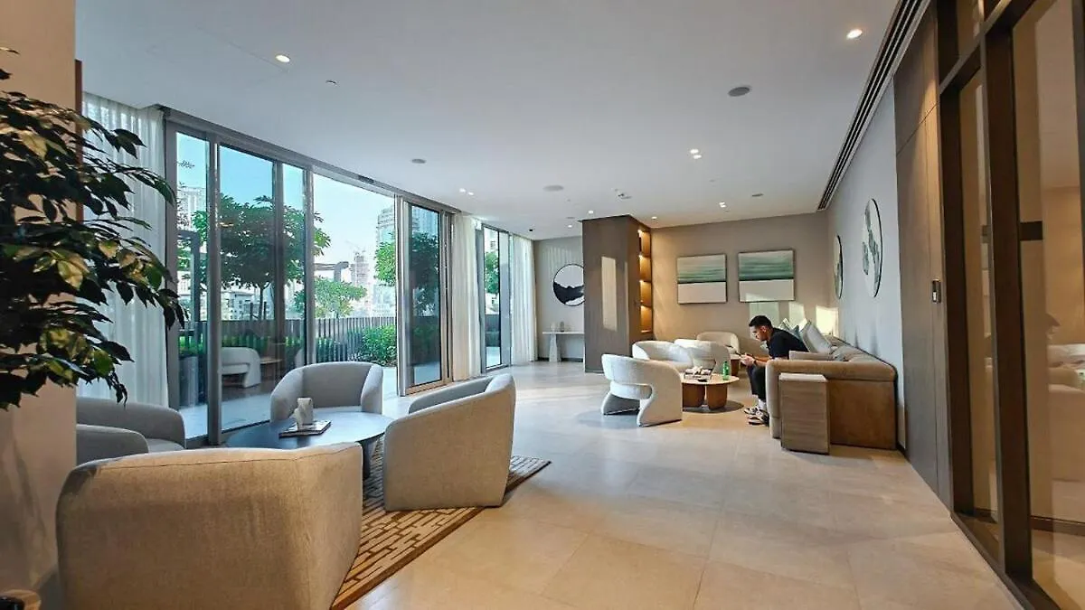 Lux 3 Bedroom & Maidroom Burj & Fountain View 1Gbps Wifi Dubai